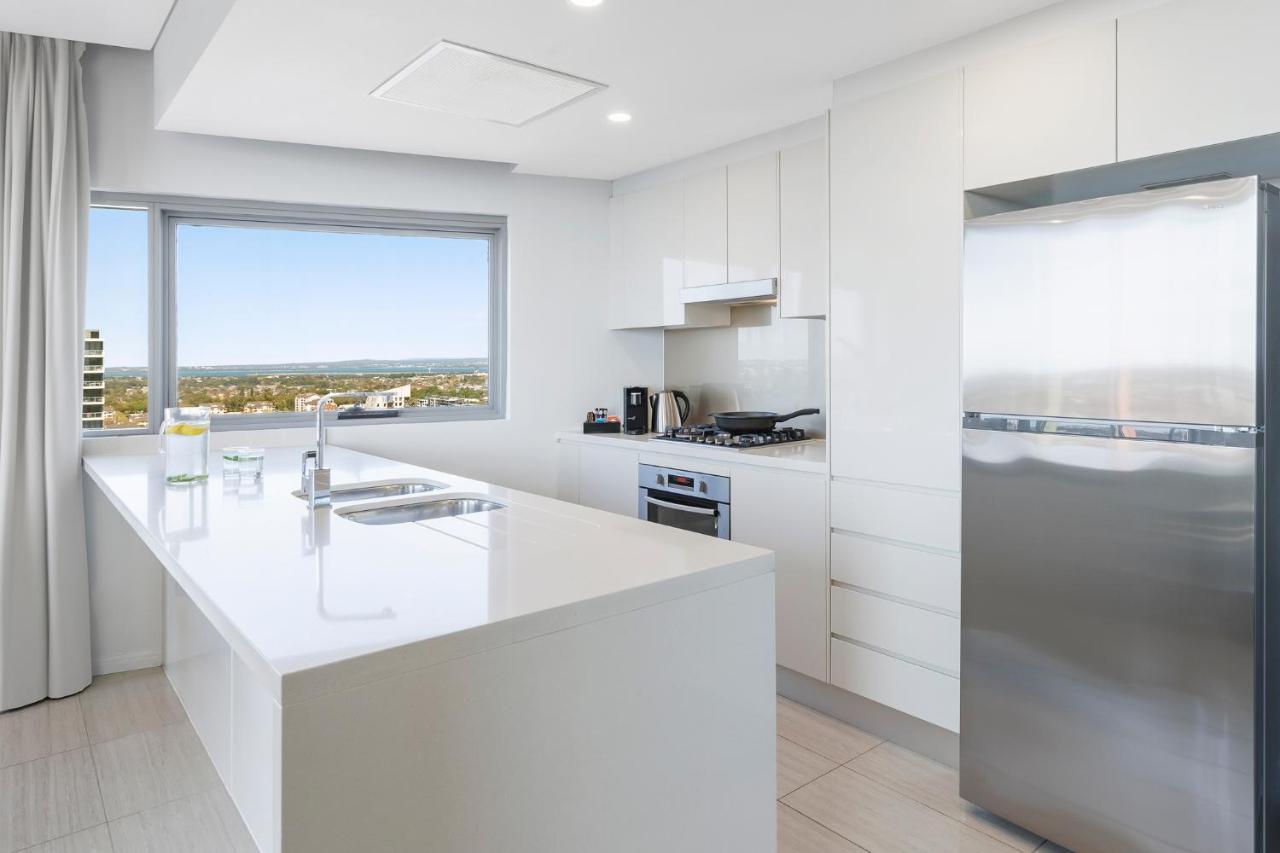 Meriton Suites Zetland Sidney Exterior foto The kitchen of a typical apartment
