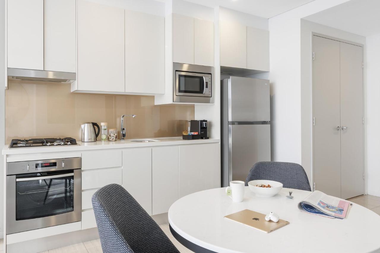 Meriton Suites Zetland Sidney Exterior foto Kitchen