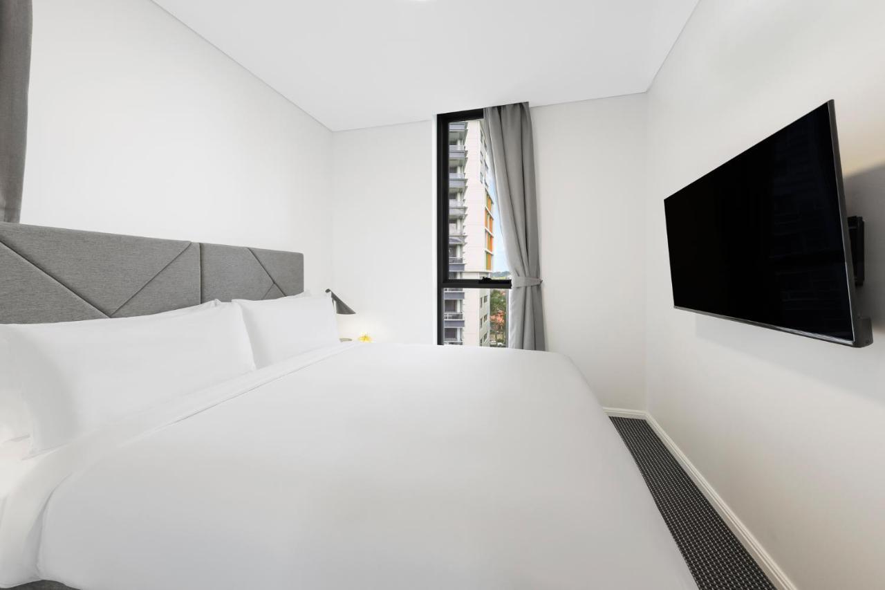 Meriton Suites Zetland Sidney Exterior foto A bedroom at the new student village
